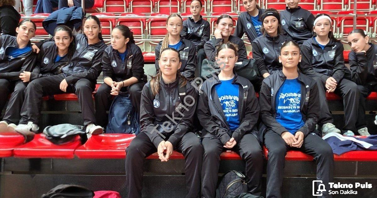 "Yalıkavakspor'un Genç Yetenekleri Konya'da Şov Yaptı: Farklı Galibiyet" başlıklı haber için fotorea