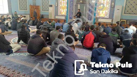 Salihli’de Gençlere Yönelik Anlamlı Eğitim: Adab-ı Muaşeret Konferansları