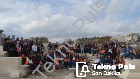 AFAD gönüllüleri Stratonikeia’da tarihle nefes aldı