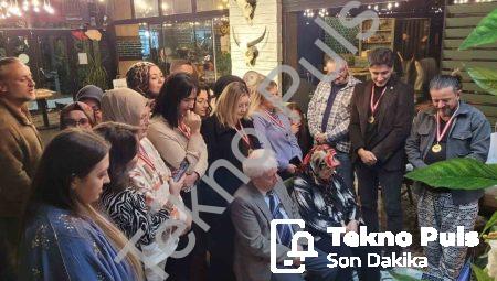 Eski Öğrencilerinden Emekli Öğretmene Unutulmaz Öğretmenler Günü