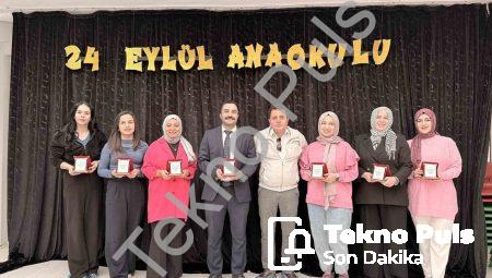 Muhtardan 24 Kasım’da Öğretmenlere Anlamlı Plaket Sürprizi