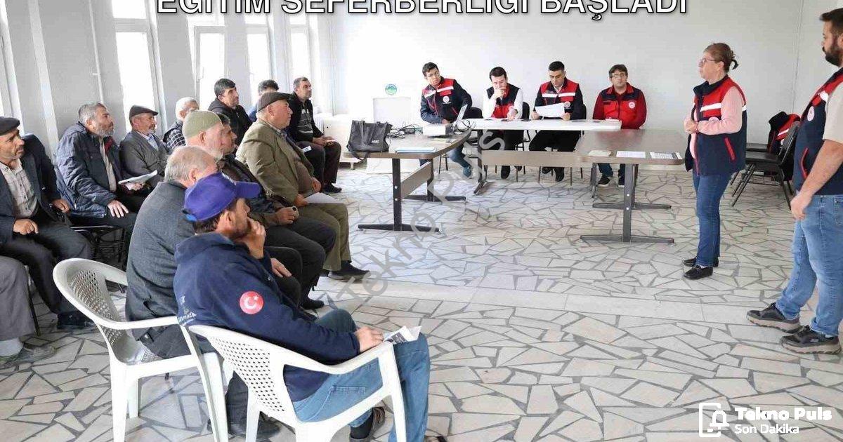 "Afyonkarahisar'da Tarımsal Üretim İçin Eğitim Seferberliği Başladı" başlıklı haber için fotorealist