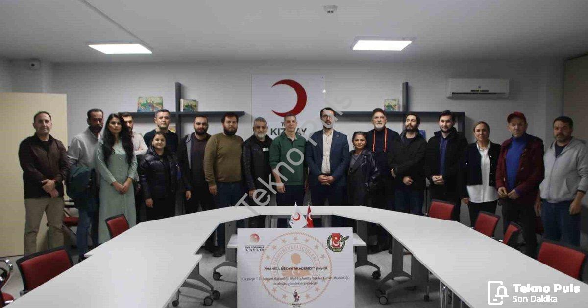 "Manisa Medya Akademisi Kapılarını Yapay Zeka Haberciliği Eğitimiyle Açtı" başlıklı haber için fotor